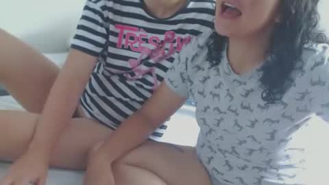 Snapshot of xwxwhornyprincess chatting on 01.19.25 Gabriela and Camila online show from 01.19.25