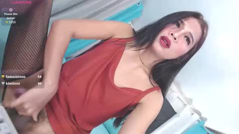 Snapshot of xxasiantscummerxx chatting on 09.25.25 Shantal online show from 09.25.25