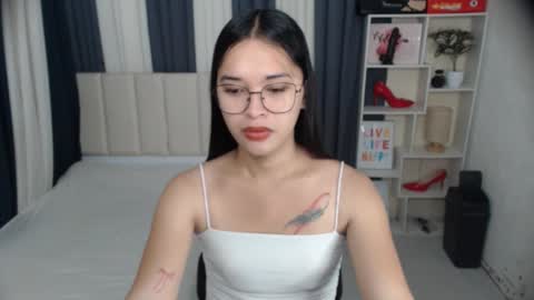 CHLOES ROOM online show from 09.22.25