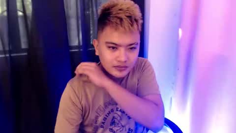 Loyd online show from 11.22.25