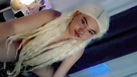 Loyd online show from 03.25.26