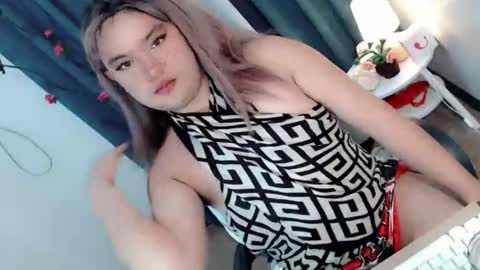 Loyd online show from 04.04.26