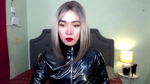 Snapshot of xxkagura_hugecock_69xx chatting on 12.15.24 Kagura online show from 12.15.24
