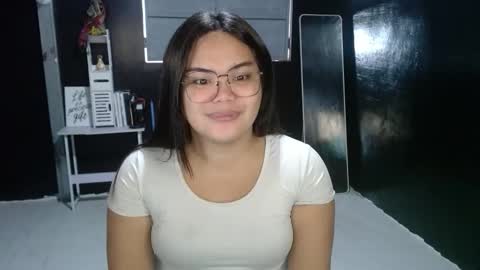 Kylie Smith online show from 11.03.25