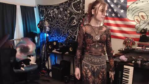 Snapshot of xxlilithmoonxx chatting on 09.27.25 Lilith online show from 09.27.25