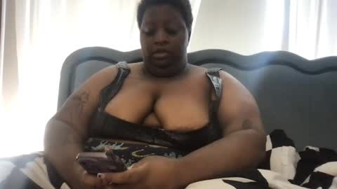 Snapshot of xxmoniquestarrxx chatting on 05.04.26 Thee Baddest BBW online show from 05.04.26