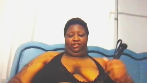 Snapshot of xxmoniquestarrxx chatting on 05.09.26 Thee Baddest BBW online show from 05.09.26