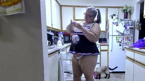 Strawberry Jane online show from 09.25.25