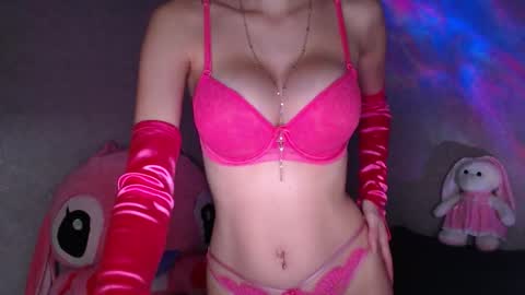 Snapshot of xxx_barbie_ chatting on 12.20.25 Kath online show from 12.20.25