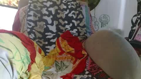   LILI  online show from 12.16.24