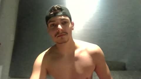 Snapshot of xxxbeastboi chatting on 03.15.26 xxxbeastboi online show from 03.15.26