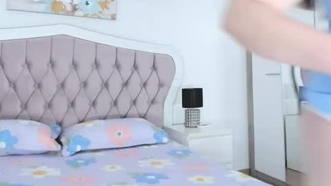 Elvira online show from 02.26.26