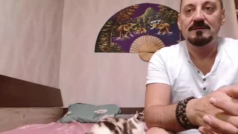 isa and gonzo online show from 09.20.25