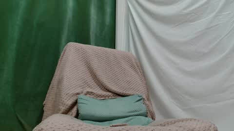 Lola online show from 04.10.26