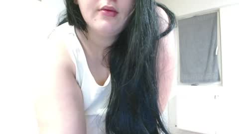 Snapshot of xxxsexroom chatting on 12.23.24 Janne online show from 12.23.24