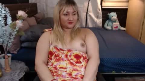 Snapshot of xyourtastyprincess chatting on 01.19.26 Angela online show from 01.19.26