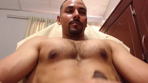  Yago Fox  online show from 01.13.25