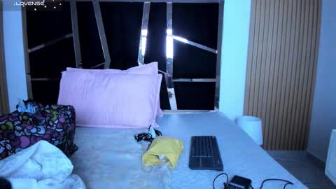 Snapshot of yahaira__ chatting on 02.26.26 Yahaira online show from 02.26.26