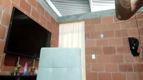 Snapshot of yajz chatting on 09.21.25 Yajz online show from 09.21.25