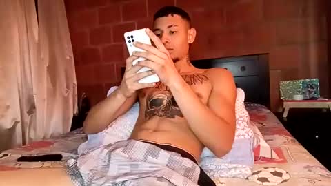 Snapshot of yajz chatting on 10.17.25 Yajz online show from 10.17.25