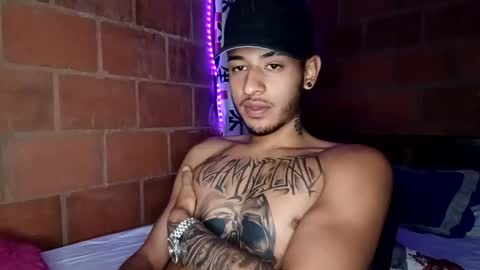 Snapshot of yajz chatting on 11.27.25 Yajz online show from 11.27.25