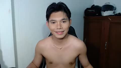 Snapshot of yamati21 chatting on 12.03.25 Eian online show from 12.03.25