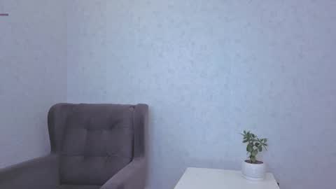 Yana  online show from 09.21.25