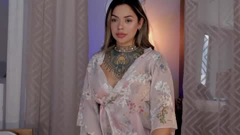 YANDRA CELIS online show from 12.20.24