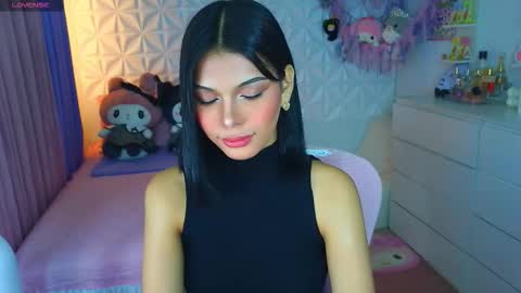 YANG AUDREY LONE online show from 09.15.25