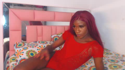 Snapshot of yarithza_ts2003 chatting on 10.24.25 YARITHZA online show from 10.24.25