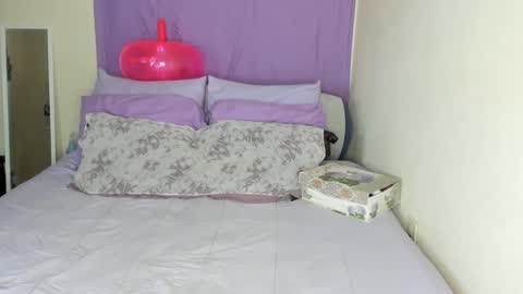 Yasmina online show from 12.21.24