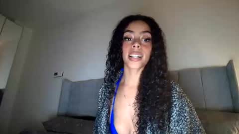 yasmingarcia online show from 11.24.25