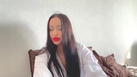 Yasmin online show from 05.06.26