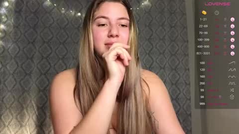 Yasyaa  online show from 12.10.24