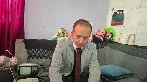 Snapshot of yazfore chatting on 09.12.25 Hazzan online show from 09.12.25