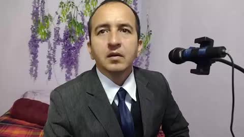 Snapshot of yazfore chatting on 09.18.25 Hazzan online show from 09.18.25