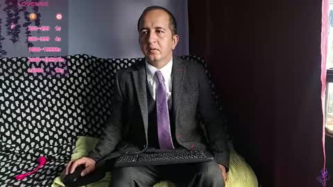 Snapshot of yazfore chatting on 12.02.25 Hazzan online show from 12.02.25