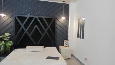 YEIKO ROMERO online show from 02.01.25