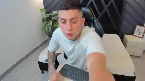 YEIKO ROMERO online show from 02.14.25