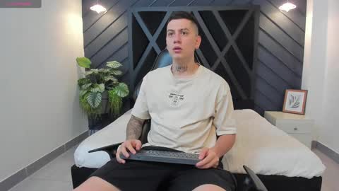 YEIKO ROMERO online show from 02.16.25