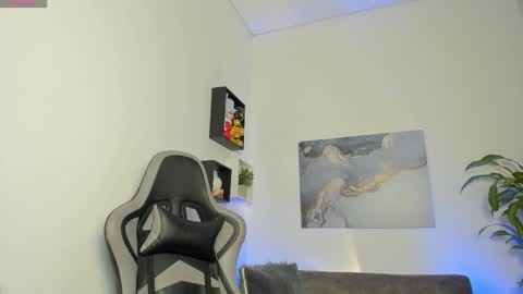 YEIKO ROMERO online show from 09.18.25