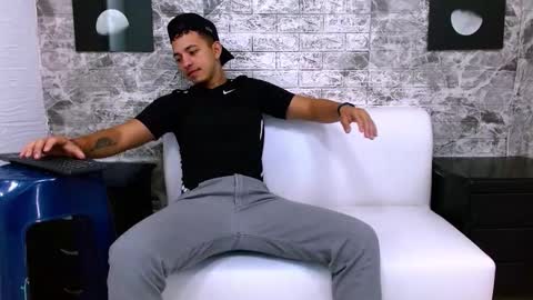 Yeison online show from 11.01.25