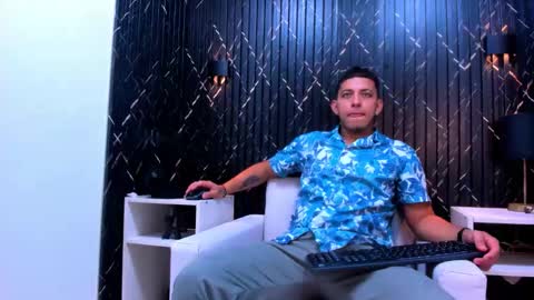 Yeison online show from 11.25.25