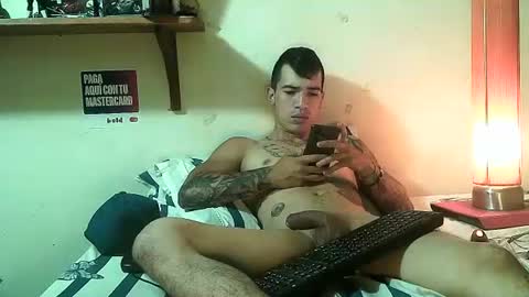 Snapshot of yeisoncastellanos1999 chatting on 06.19.26 yeisoncastellanos1999 online show from 06.19.26