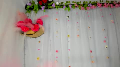 YELINA online show from 11.25.25