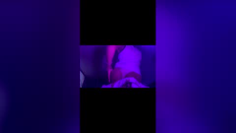 Snapshot of yelladaniella chatting on 01.14.26 Ella Ts online show from 01.14.26