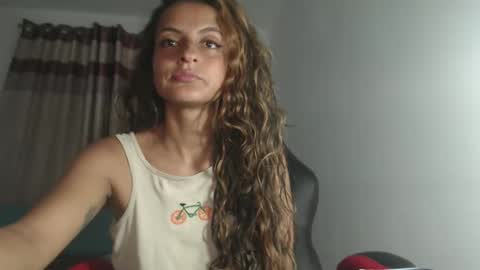 Snapshot of yemaya_28 chatting on 05.11.26 Yemaya 28 online show from 05.11.26