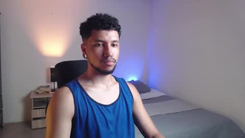 Snapshot of yerfon_s1 chatting on 11.26.25 Yeff ind. model online show from 11.26.25