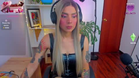 yeriawaddell  online show from 01.06.25