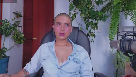 Snapshot of yeriawaddell_ chatting on 03.01.26 yeriawaddell online show from 03.01.26